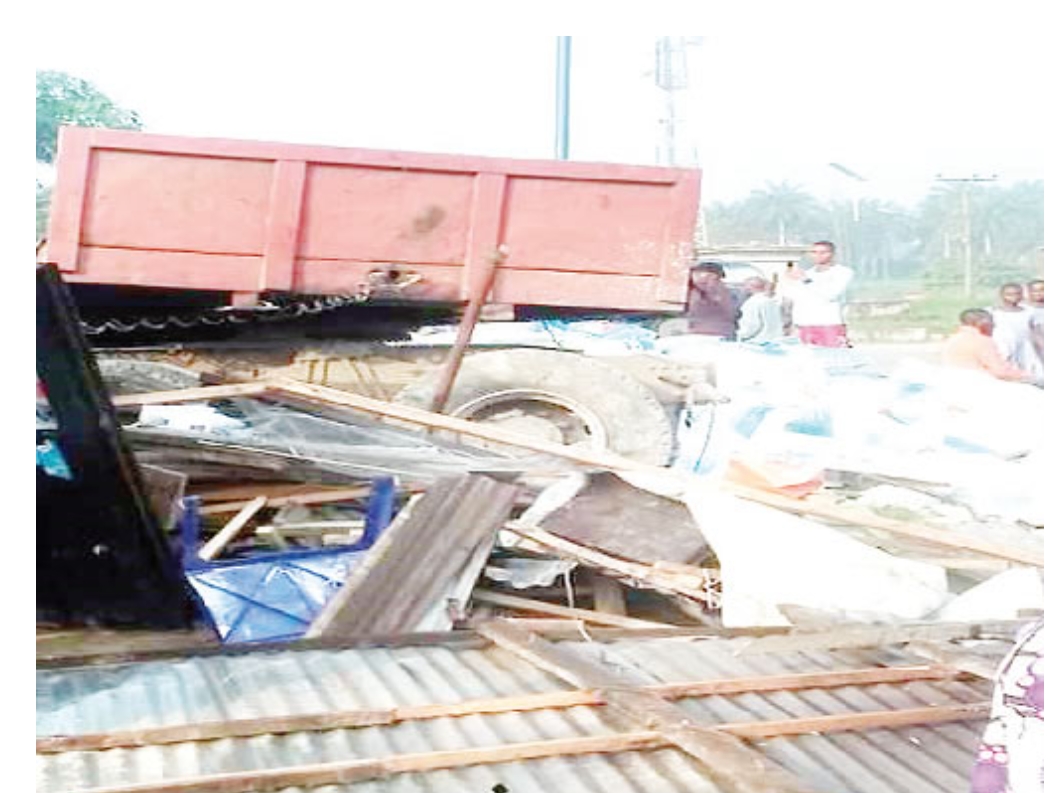 A’Ibom lawyer, two others k!lled in checkpoint cr@sh